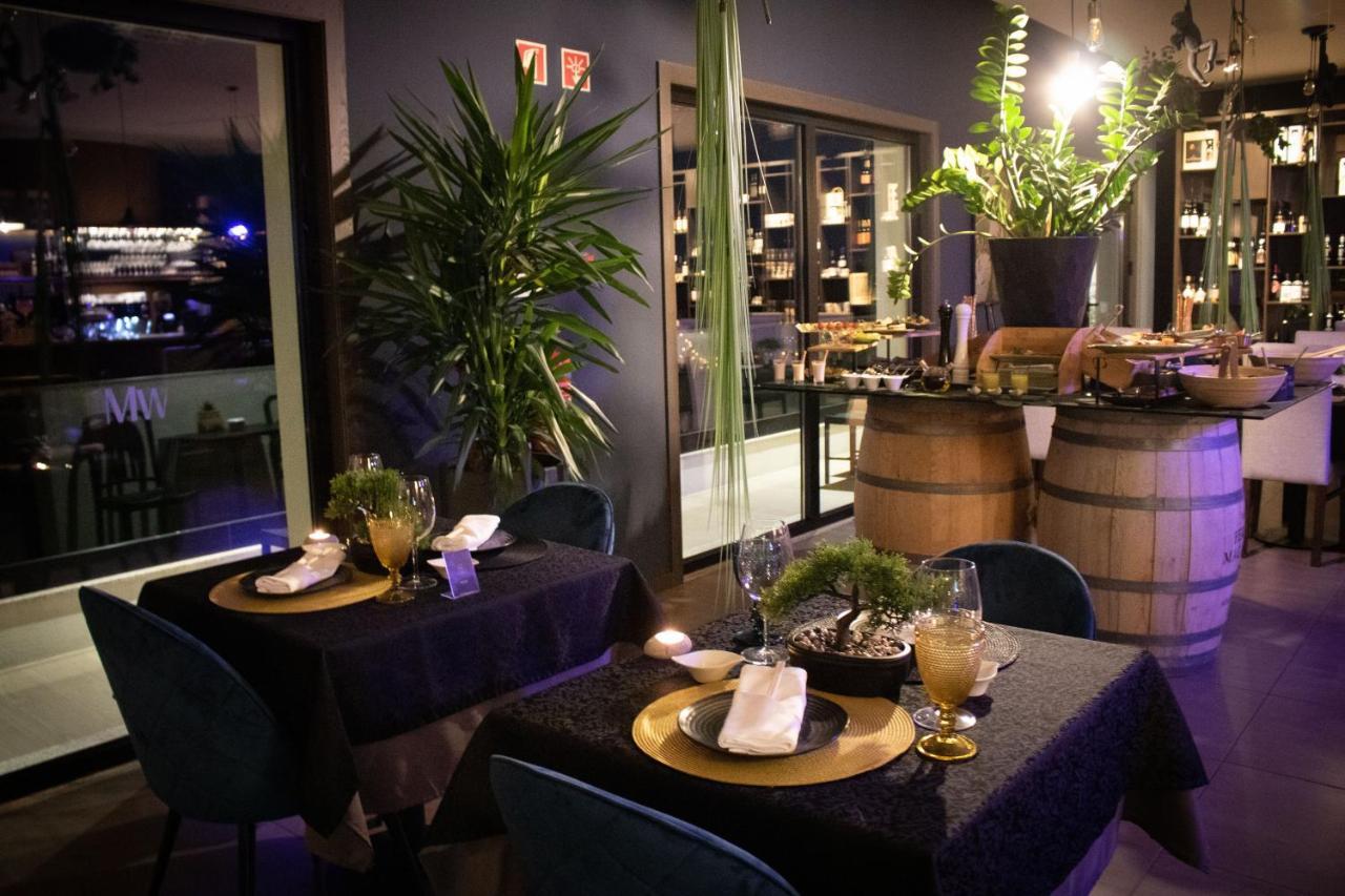 Mw Douro Wine & Spa Santa Marta de Penaguião Εξωτερικό φωτογραφία Restaurant in the hotel