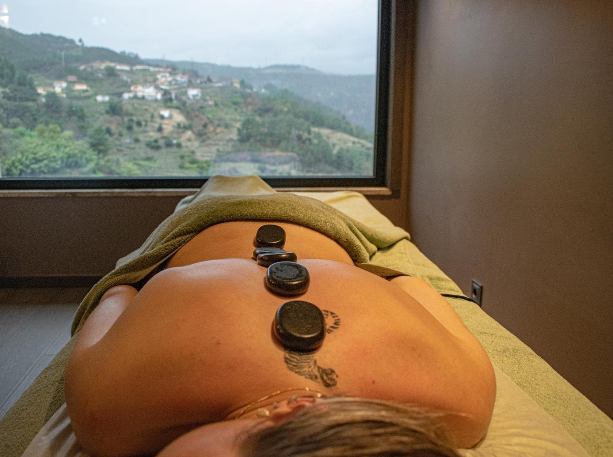 Mw Douro Wine & Spa Santa Marta de Penaguião Εξωτερικό φωτογραφία Hot stone massage